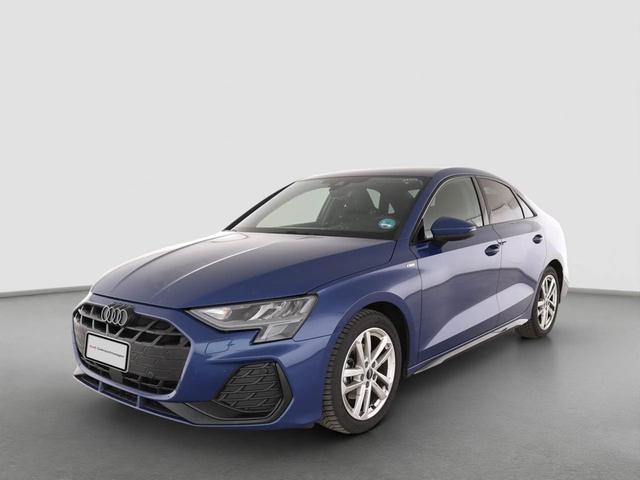 Audi A3 Limousine - S line  BLACKSTYLE KAMERA SHZ 17 LM 