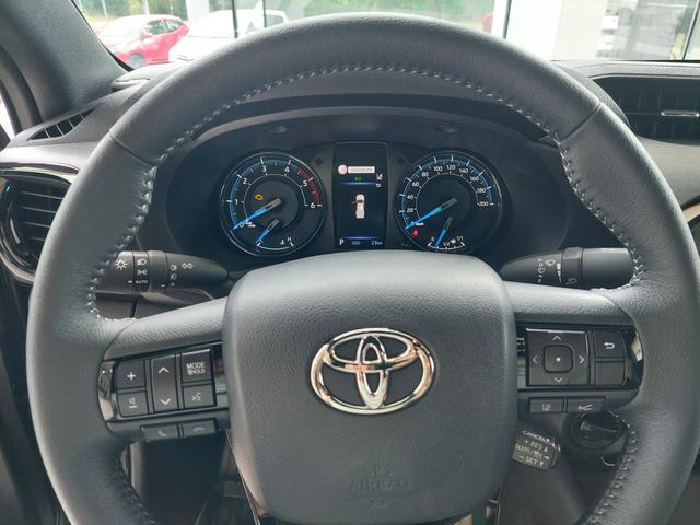 Toyota Hilux 2.8 Mildhybrid Double Cab Invincible 4x4 (EU 