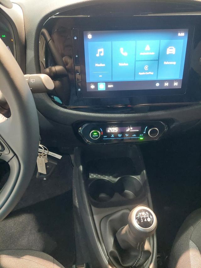 Toyota Aygo X 1.0 VVT-i Klimaautomatik, 17"Alu, Driveassist 