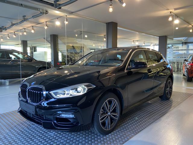 1er Sport Line 118i NAV/LIVE/WINTER/EASY/2Z.KLIMAAUTO/PAKET/UVM. (Vorlauf 01.11.2025) 