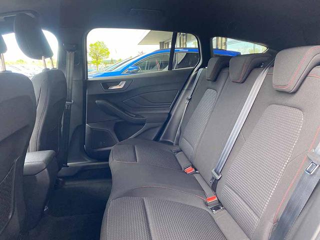 Ford Focus Turnier ST-Line 1.5 EcoBoost 182 Navigation, Design 2, Winter, Komfort (Vorlauf 15.02.2026) 