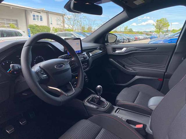 Ford Focus Turnier ST-Line 1.5 EcoBoost 182 Navigation, Design 2, Winter, Komfort (Vorlauf 15.02.2026) 