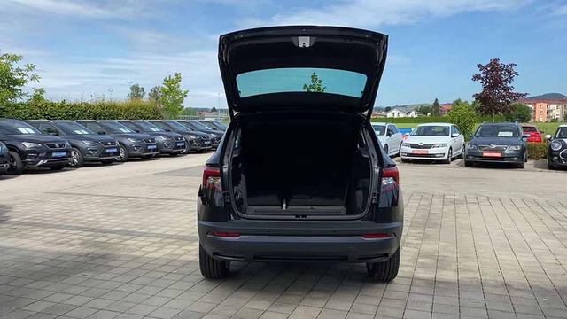 Skoda Karoq Style PREMIUM (D3) 1.5 TSI ACT OPF DSG 150 NAV, WINTER, ACC210, 5J GAR., AHK, KAM, 18" ALU UVM. (LEASINGRÜCKLÄUFER) 