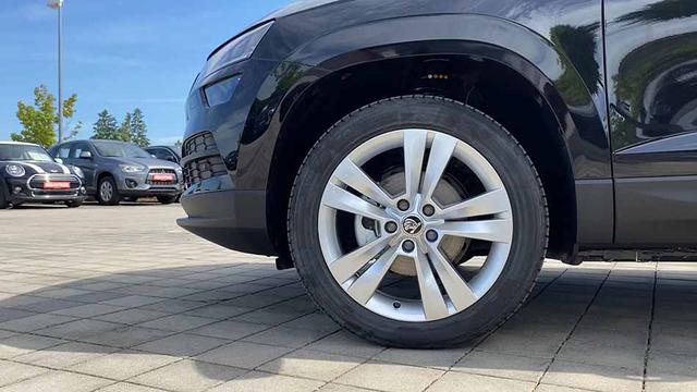 Skoda Karoq Style PREMIUM (D3) 1.5 TSI ACT OPF DSG 150 NAV, WINTER, ACC210, 5J GAR., AHK, KAM, 18" ALU UVM. (LEASINGRÜCKLÄUFER) 