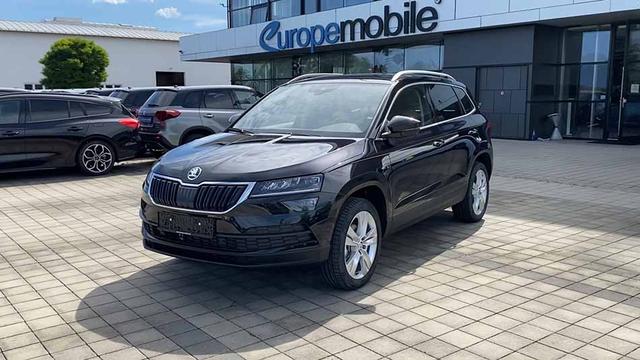 Skoda Karoq Style PREMIUM (D3) 1.5 TSI ACT OPF DSG 150 NAV, WINTER, ACC210, 5J GAR., AHK, KAM, 18" ALU UVM. (LEASINGRÜCKLÄUFER) 