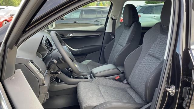 Skoda Karoq Style PREMIUM (D3) 1.5 TSI ACT OPF DSG 150 NAV, WINTER, ACC210, 5J GAR., AHK, KAM, 18" ALU UVM. (LEASINGRÜCKLÄUFER) 