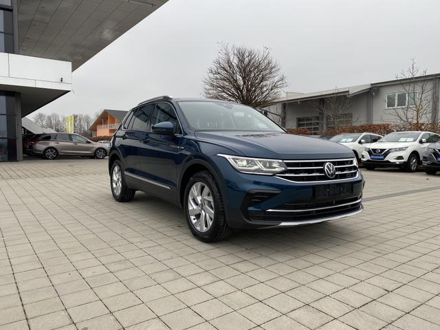Volkswagen Tiguan - Elegance 1.5 TSI EVO 150 DSG NAVI, IQ, EASYOPEN, ACC, ERGO, UVM. (Vorlauf 10.07.2025)