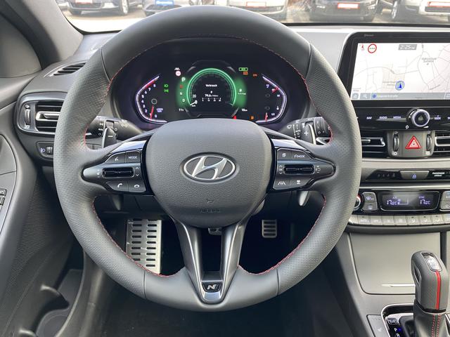 Hyundai i30 N Line Premium 1.5 T-GDI 48V-Mildhybrid 160 DCT VOLLAUSSTATTUNG! Navi, Pano, LED, DAB+, ACC uvm. (Vorlauf 01.08.2026) 
