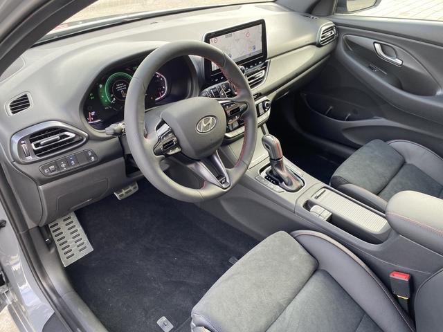 Hyundai i30 N Line Premium 1.5 T-GDI 48V-Mildhybrid 160 DCT VOLLAUSSTATTUNG! Navi, Pano, LED, DAB+, ACC uvm. (Vorlauf 01.08.2026) 