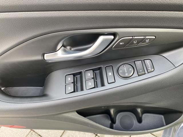 Hyundai i30 N Line Premium 1.5 T-GDI 48V-Mildhybrid 160 DCT VOLLAUSSTATTUNG! Navi, Pano, LED, DAB+, ACC uvm. (Vorlauf 01.08.2026) 