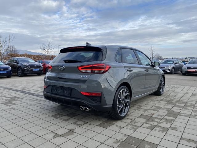 Hyundai i30 N Line Premium 1.5 T-GDI 48V-Mildhybrid 160 DCT VOLLAUSSTATTUNG! Navi, Pano, LED, DAB+, ACC uvm. (Vorlauf 01.08.2026) 