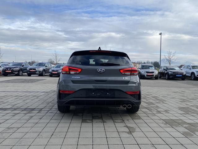 Hyundai i30 N Line Premium 1.5 T-GDI 48V-Mildhybrid 160 DCT VOLLAUSSTATTUNG! Navi, Pano, LED, DAB+, ACC uvm. (Vorlauf 01.08.2026) 