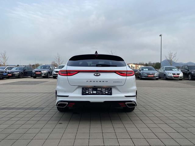 Kia ProCeed GT 1.6 T-GDi 204 GPF 7DCT PANO, NAVI, JBL, LED, DAB+