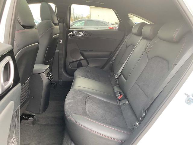Kia ProCeed GT 1.6 T-GDi 204 GPF 7DCT PANO, NAVI, JBL, LED, DAB+