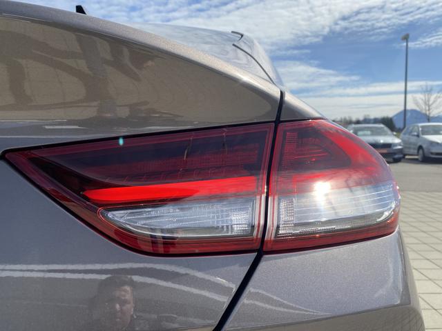 Hyundai i30 Fastback N Line Premium 1.5 T-GDI 48V-Mildhybrid N-line Scheinwerfer 
