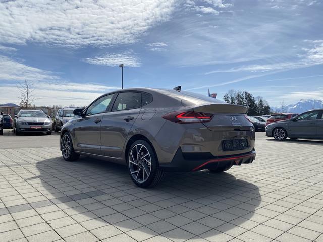 Hyundai i30 Fastback N Line Premium 1.5 T-GDI 48V-Mildhybrid N-line Exterieur