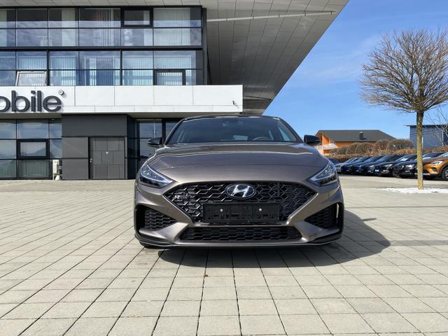 Hyundai i30 Fastback N Line Premium 1.5 T-GDI 48V-Mildhybrid N-line Exterieur