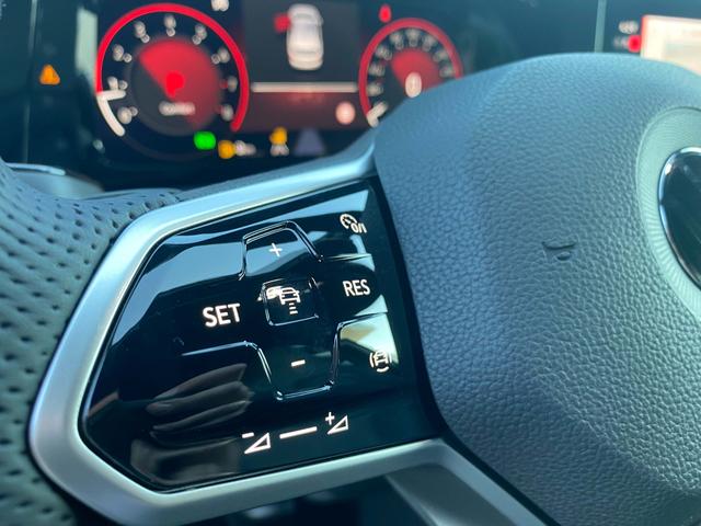 Volkswagen Golf R-Line (D4) 1.5 eTSI 150 7-G DSG, NAVI, LED-Plus, VIRTUAL, CAM, WINTER, 18", UVM. (Vorlauf 29.09.2024) 
