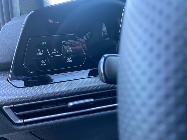 VW Golf 8 R-Line (D4) 1.5 eTSI Innenraum Highlights