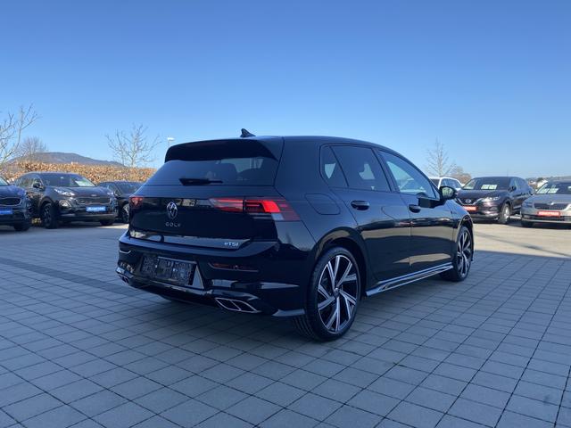  VW Golf 8 R-Line (D4) 1.5 eTSI Exterieur 