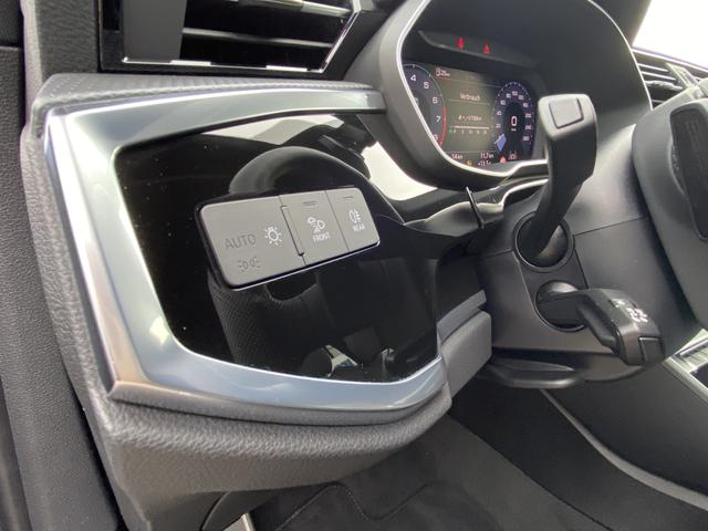 Audi Q3 advanced (D8) 35 TFSI S tronic S-LINE Interieur 