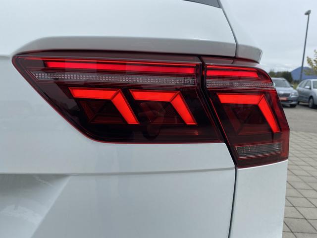 VW Tiguan Elegance 1.5 TSI EVO 150 DSG Scheinwerfer