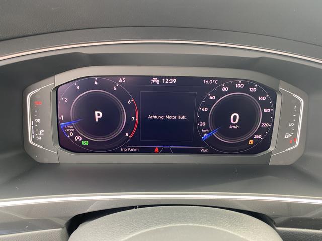 VW Tiguan Elegance 1.5 TSI EVO Innenraum Cockpit