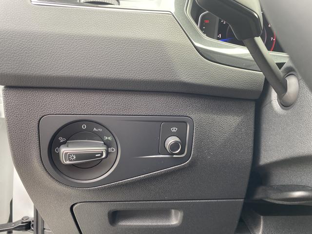 VW Tiguan Elegance 1.5 TSI EVO Innenraum 