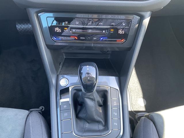VW Tiguan Elegance 1.5 TSI EVO 150 DSG Innenraum Highlights Automatikgetriebe 