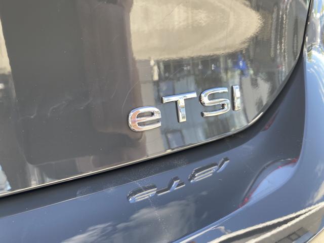  VW Golf 8 R-Line (D4) 1.5 eTSI 2021