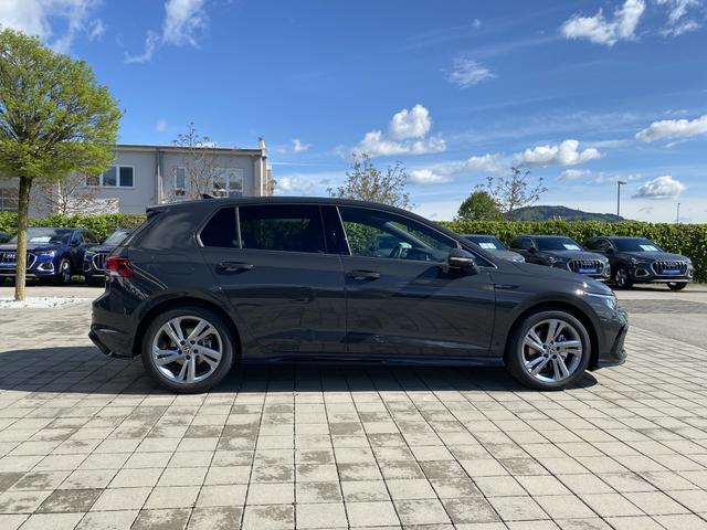  VW Golf 8 R-Line (D4) 1.5 eTSI 2021