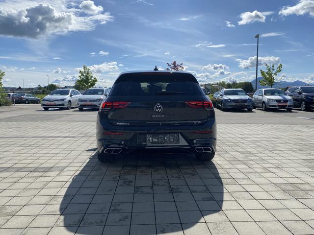  VW Golf 8 R-Line (D4) 1.5 eTSI Scheinwerfer 