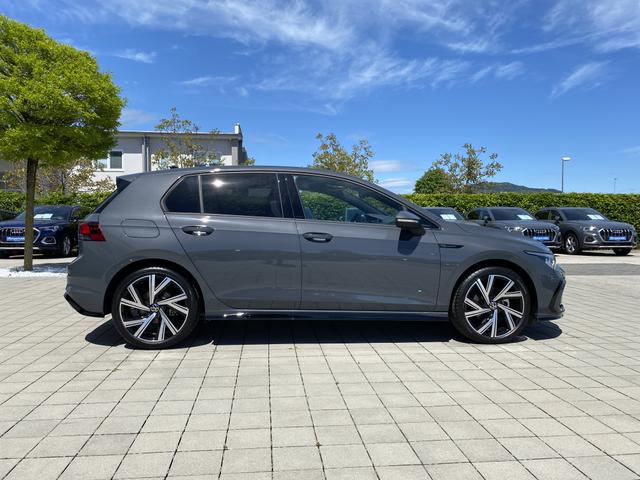 VW Golf 8 R-Line (D4) 1.5 eTSI 150 7-G DSG 2021