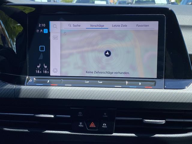 VW Golf 8 R-Line (D4) 1.5 eTSI 150 7-G DSG Multimedia