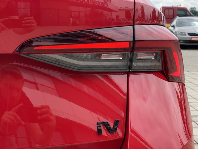 Skoda Octavia Combi RS iV Rückleuchte 