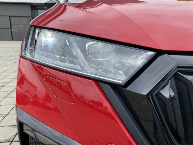 Skoda Octavia Combi RS iV Scheinwerfer 