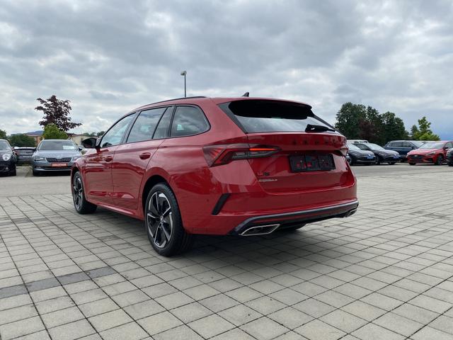 Skoda Octavia Combi RS iV hinten