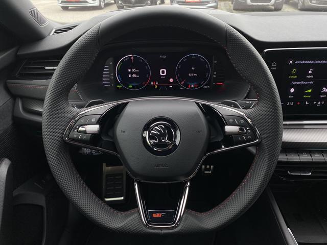 Skoda Octavia Combi RS iV Innenraum Lenkrad