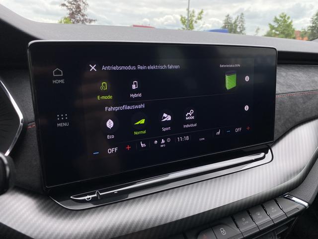 Skoda Octavia Combi RS iV Innenraum Multimedia 