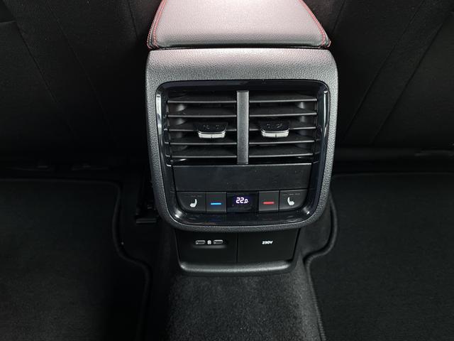 Skoda Octavia Combi RS iV Innenraum 2021