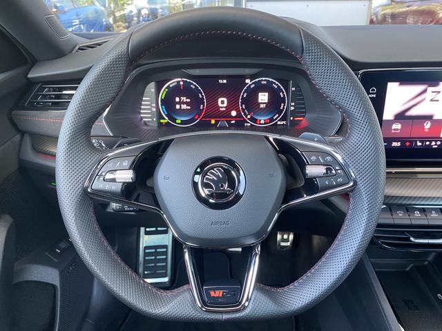 Skoda Octavia Combi RS iV Lenkrad 