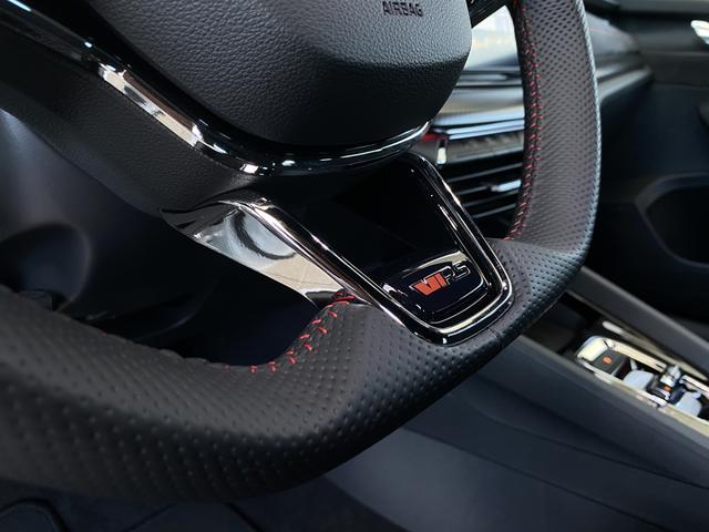 Skoda Octavia Combi RS iV Lenkrad 