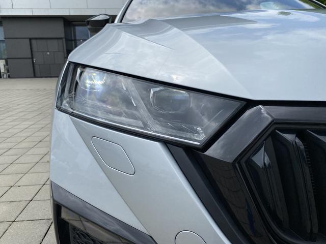 Skoda Octavia Combi RS iV Scheinwerfer 