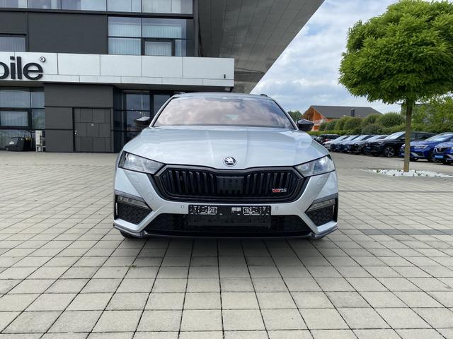 Skoda Octavia Combi RS iV vorne 