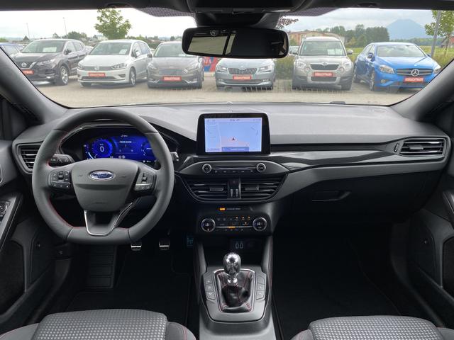 Ford Focus ST-LINE X Innenraum Highlights
