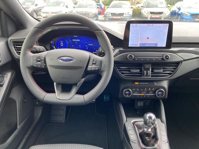 Ford Focus ST-LINE X Innenraum