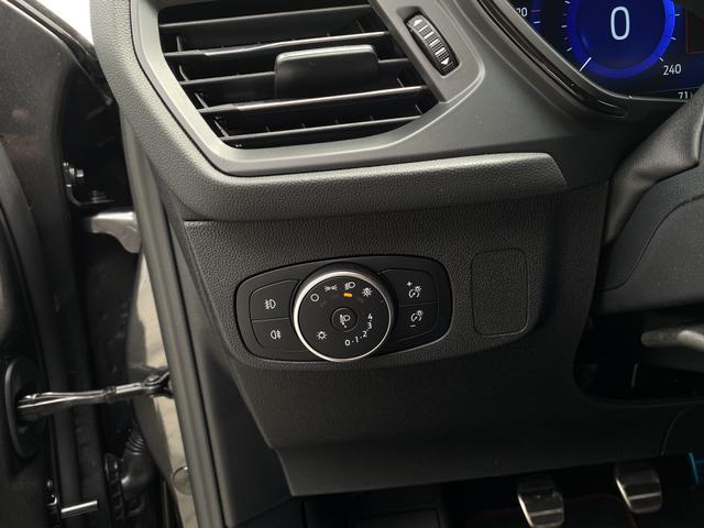 Ford Focus ST-LINE X Innenraum
