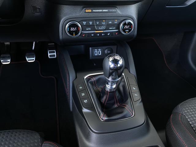 Ford Focus Turnier ST-LINE X Schaltgetriebe