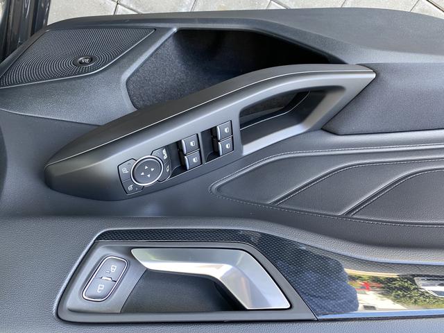 Ford Focus Turnier ST-LINE X Fahrertür