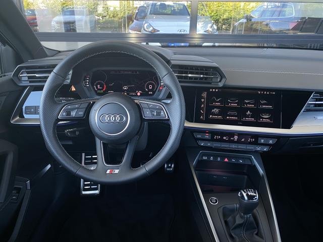 Audi A3 Sportback S Line 35 TFSI Interior Multimedia Lenkrad 